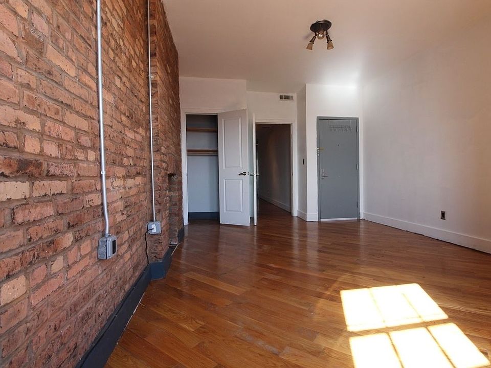 1st image of 461 Chauncey St APT 3L