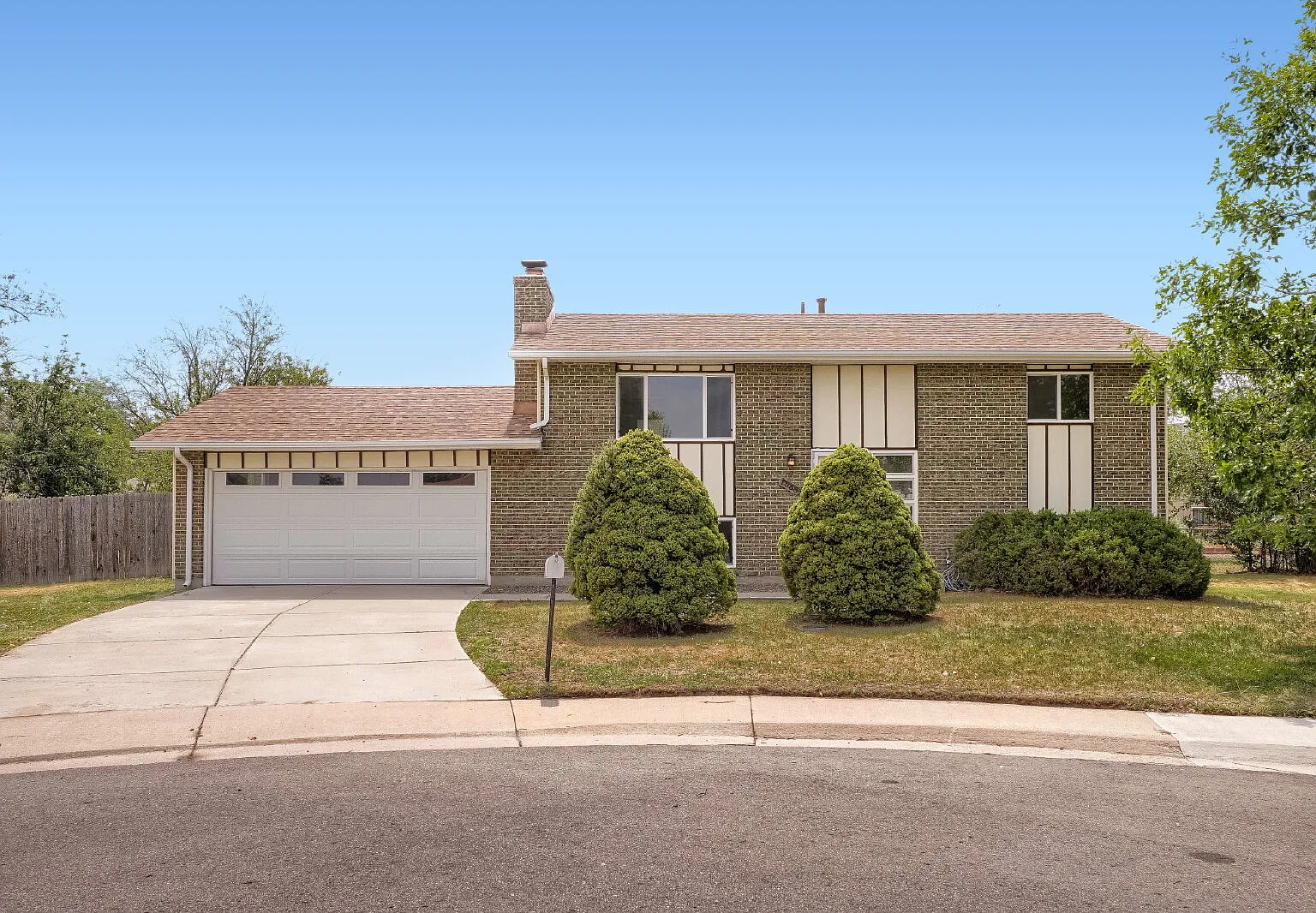 4 bed, 2.0 bath, 1757 sqft, $2,850 — Photo 1