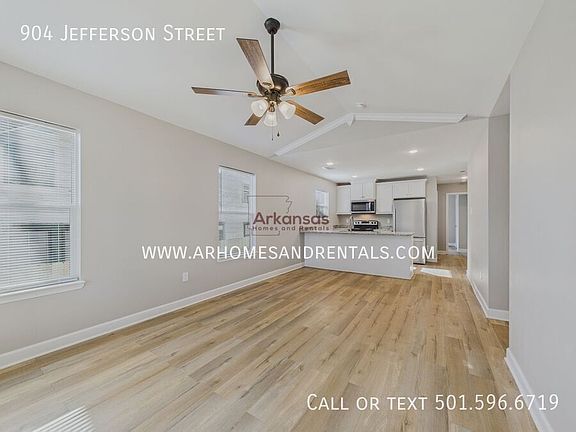 3rd image of 904 Jefferson St