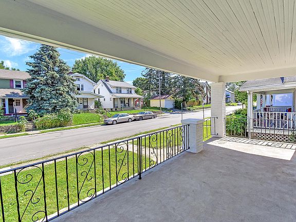 4th image of 813 Stewart Ave