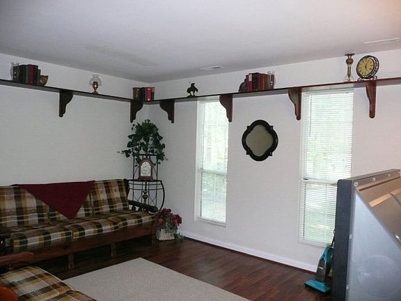 3rd image of 5335 William Earl Way