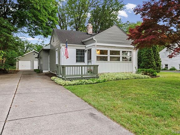 2nd image of 9235 Whitall Ln