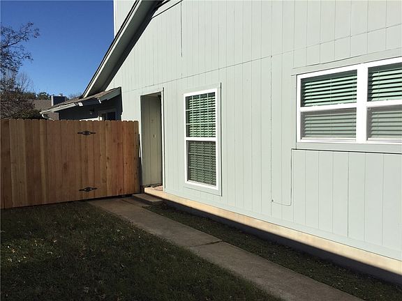2nd image of 7602 Saint Amant Pl APT B