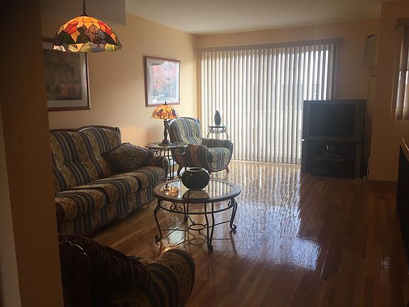5th image of 108 Goodall St