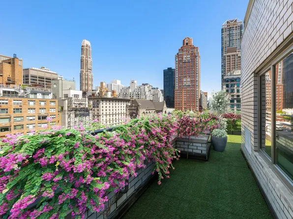 605 Park Avenue image 19 of 26