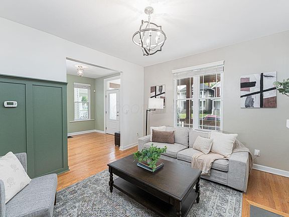 4th image of 889 Studer Ave