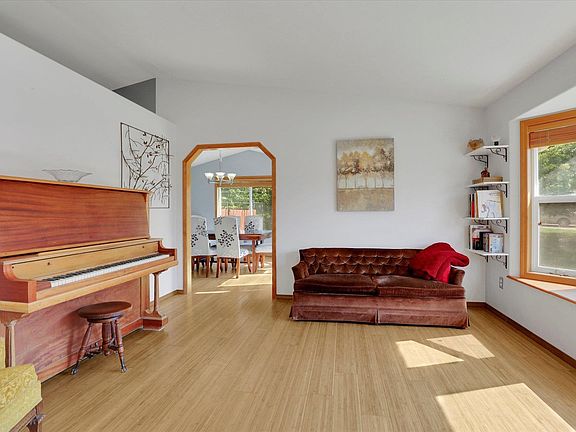 5th image of 5204 W Bedford Ave