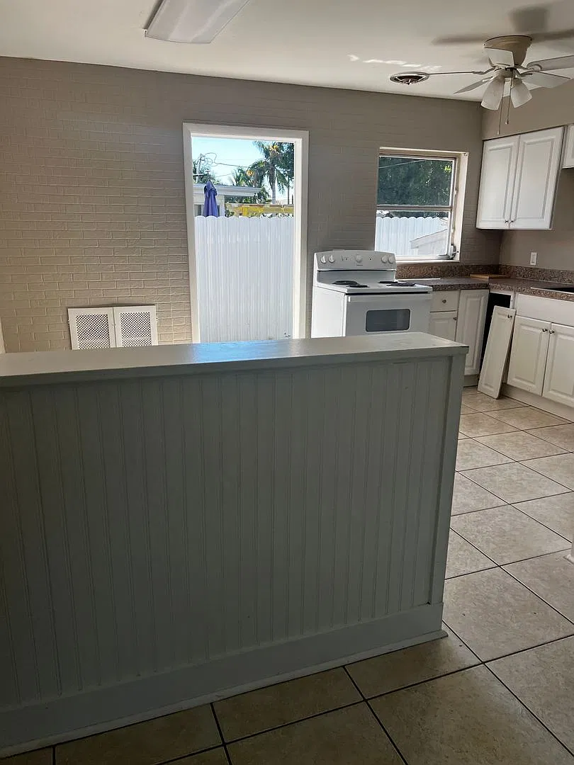 4920 York - Keystone Properties — Photo 4