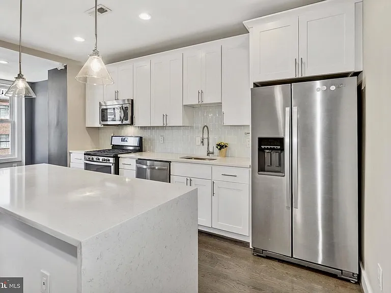 1304 Holbrook St NE #3 — Photo 5