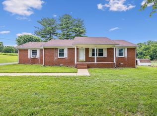 712 Mount Olivet Rd, Columbia, TN 38401