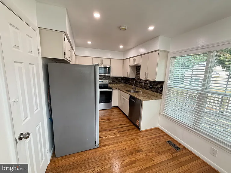 12224 Dapple Gray Ct — Photo 9