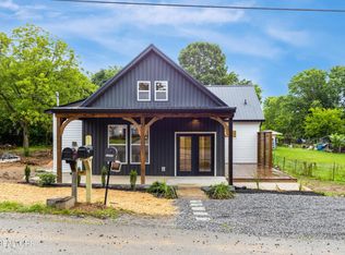 1516 S Odell Rd, Maryville, TN 37801