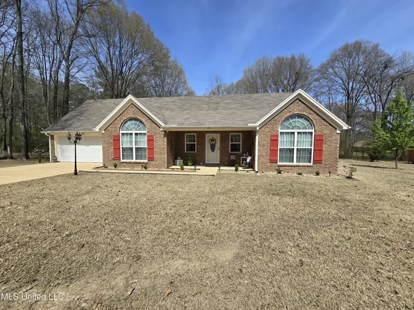 399 Steve St, Senatobia, MS 38668