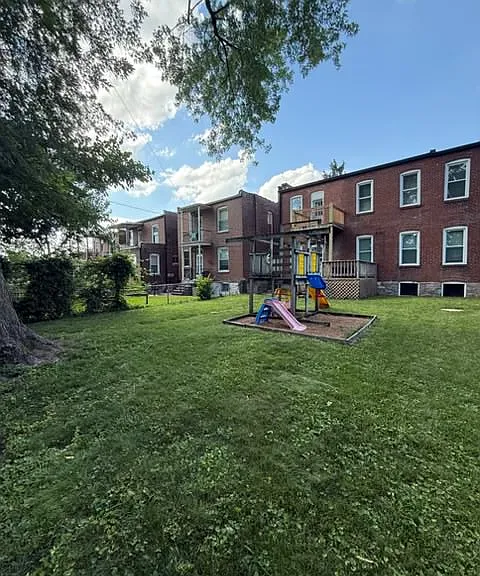 3850-3852 De Tonty St #3850A — Photo 13