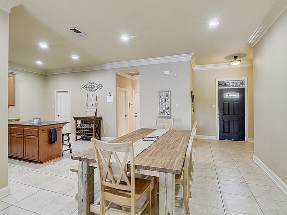 5th image of 1320 Lake Pointe Ave #1