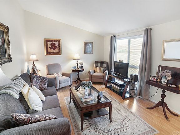 5th image of 19234 Avenue Of The Oaks Unit G