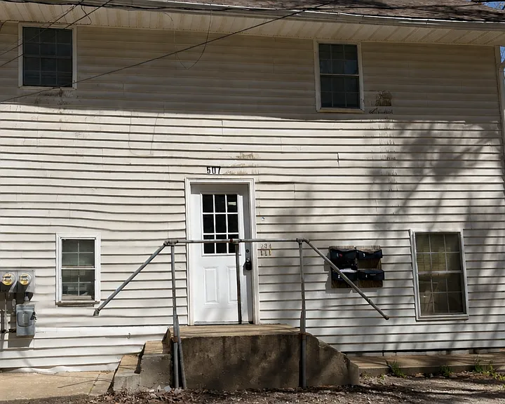 507 Henrie St — Photo 1