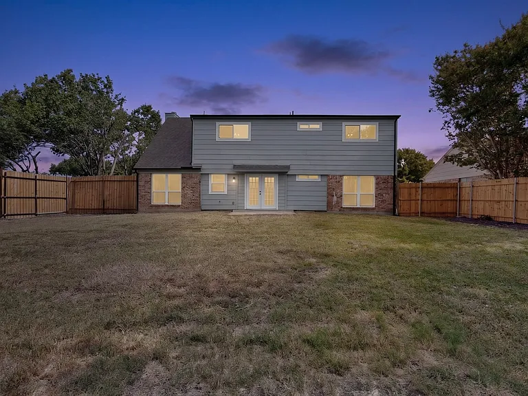 1600 Crimson Ct — Photo 40