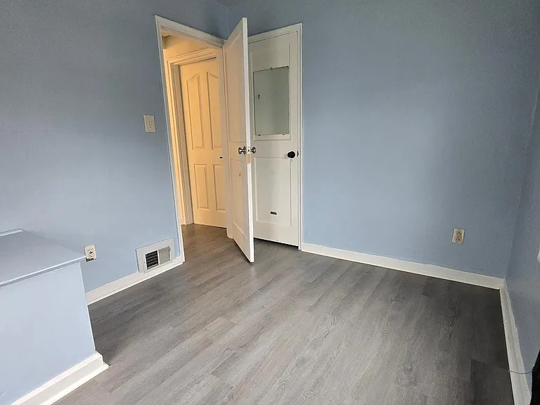 21676 N Essex Dr — Photo 18