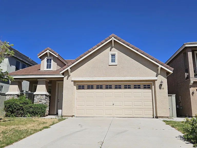 9355 Hummer Ct — Photo 1