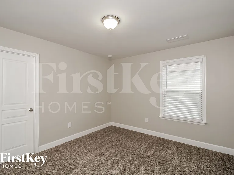 355 Ridgewood Trl — Photo 14