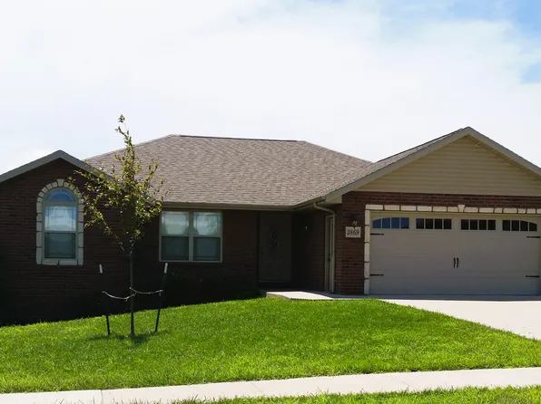 3869 Riley Ct, Jefferson City, MO 65109