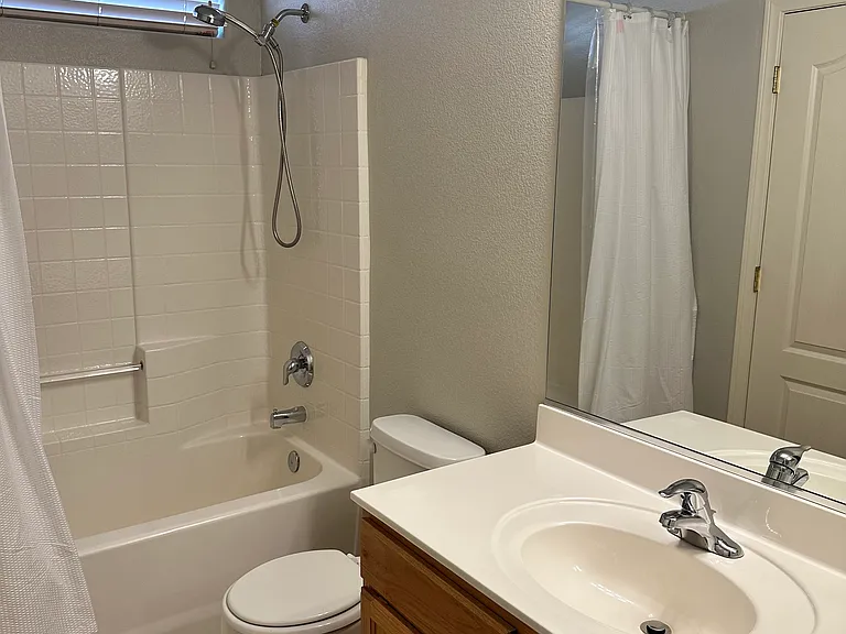 8819 Ashley Park Ave — Photo 15