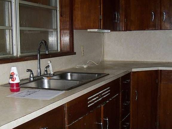 3rd image of 307 E Missouri St