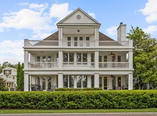 1011 Island Park Dr, Memphis, TN 38103