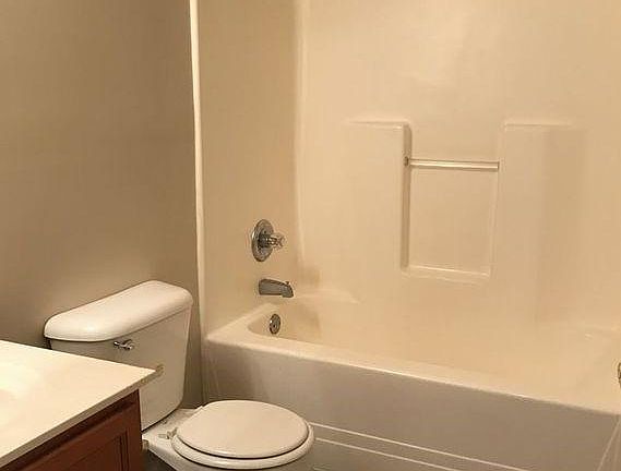 5th image of 560 Wichita Dr