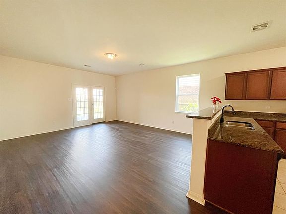 3rd image of 20539 Freedom River Dr