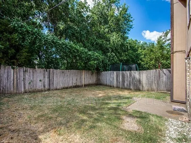 7716 Sable Ln — Photo 24