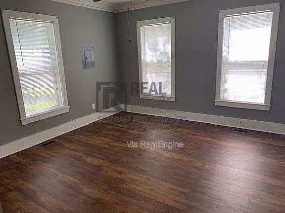 3rd image of 93 Franklin St #A