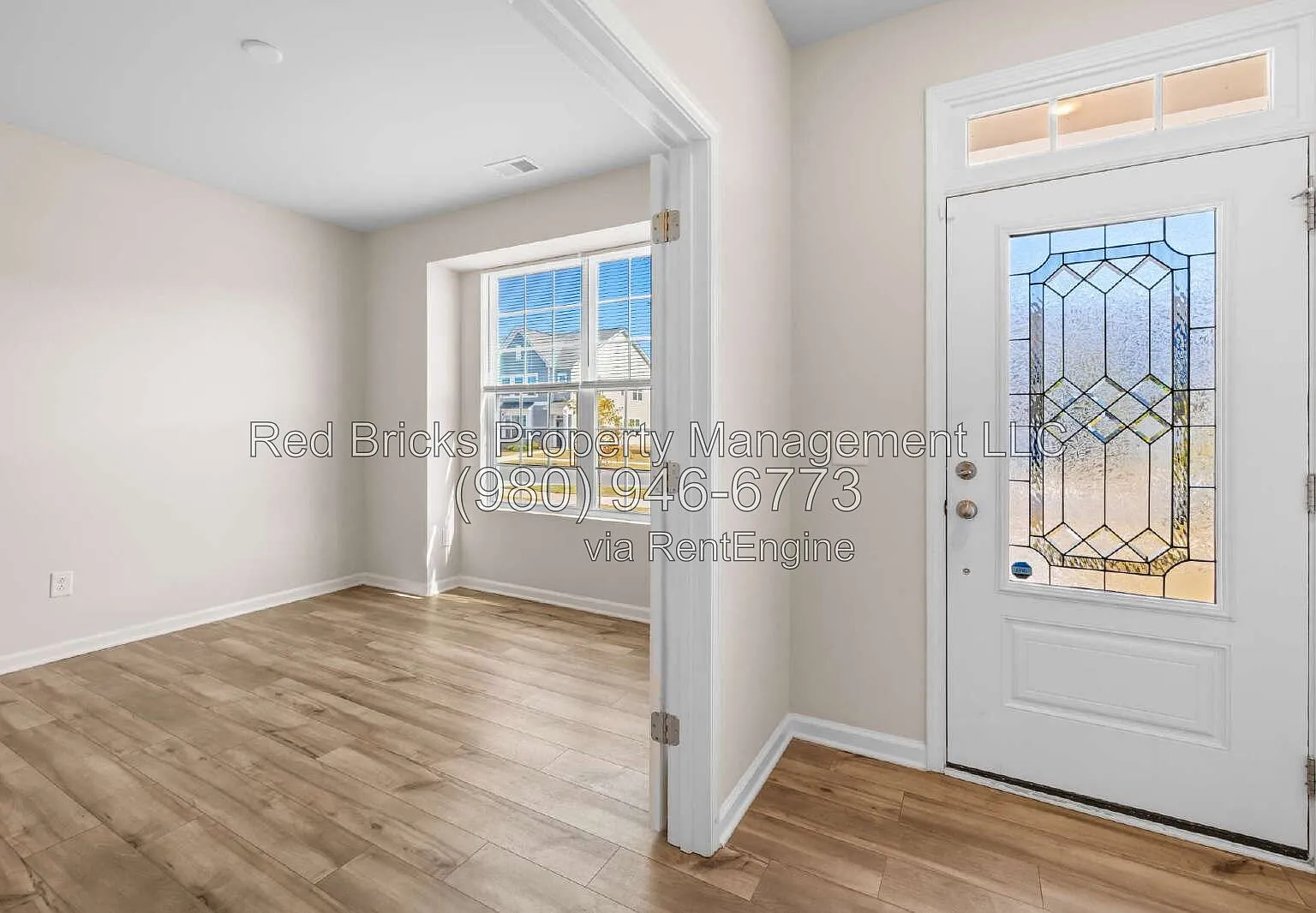 3 bed, 2.5 bath, 1981 sqft, $2,295 — Photo 3