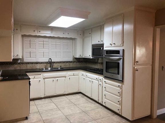 5th image of 703 E Birch Ave