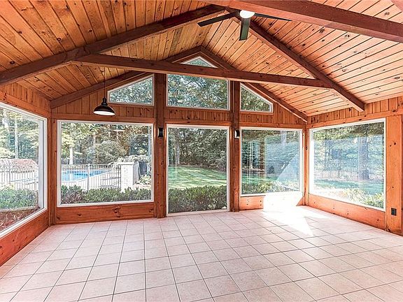 5th image of 680 Fletcher Rd