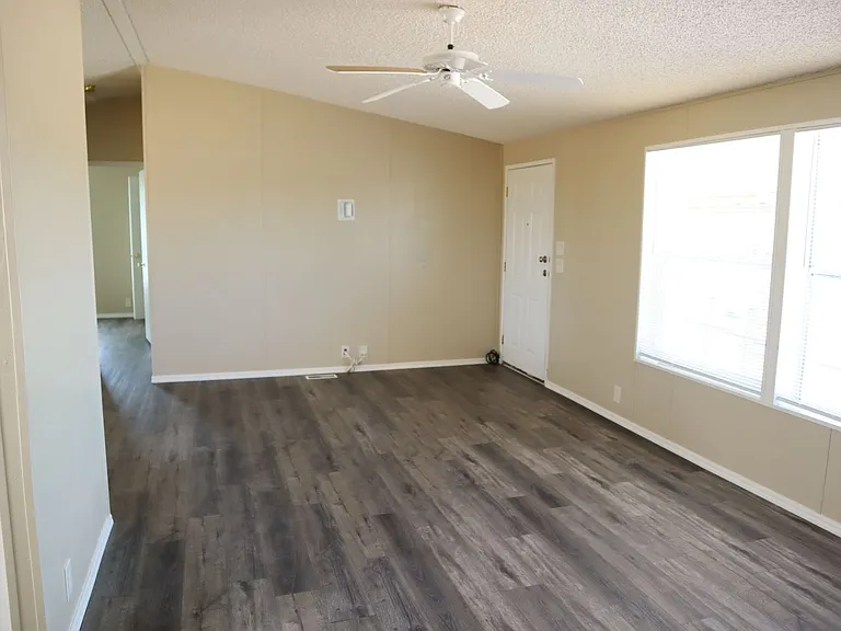 545 N Sabin St — Photo 13