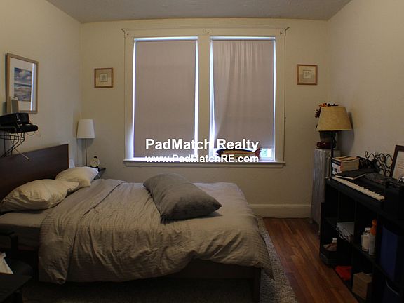 3rd image of 1625 Commonwealth Ave #A18