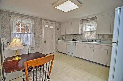 5th image of 118 Mayfair Dr