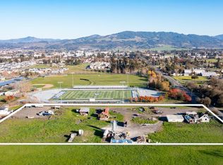 671 Bellevue Ave, Santa Rosa, CA 95407