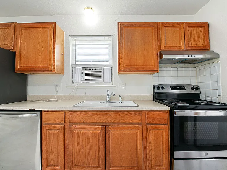 4031 Goodell Ln #5 — Photo 6