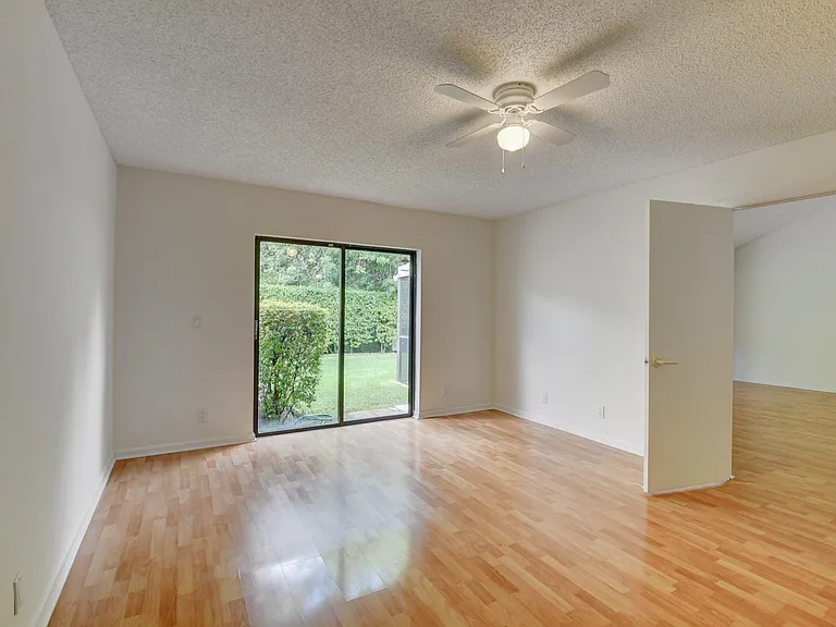 8644 Eagle Run Dr #18 — Photo 19