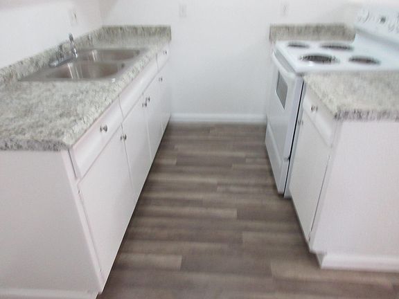 3rd image of 7013 Amsterdam Ave