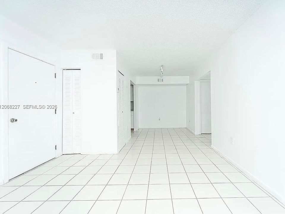 1st image of 576 NW 114th Ave APT 203