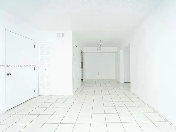 576 NW 114th Ave APT 203, Sweetwater, FL 33172