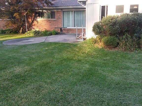 4th image of 7040 Cottonwood Knl