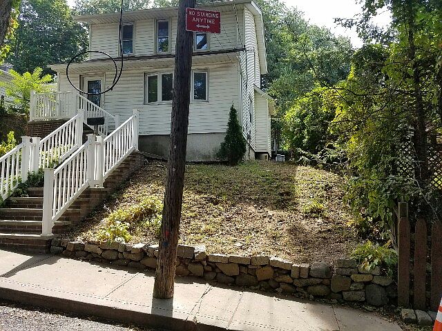 2nd image of 62 E Buchanan St