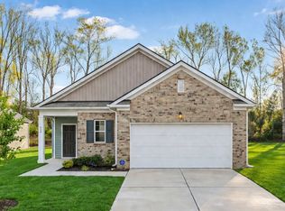 740 Mirror Pond Dr, Zebulon, NC 27597