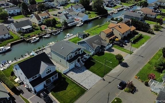 2nd image of 30 Berger Avenue