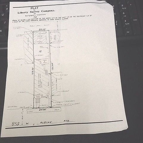 2nd image of 858 W Aldine Ave